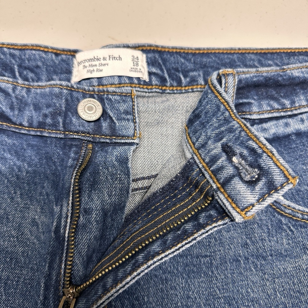 Abercrombie & Fitch The Mom Short High Rise Blue Denim 34/18 NWT Retail $59 - Picture 4 of 12